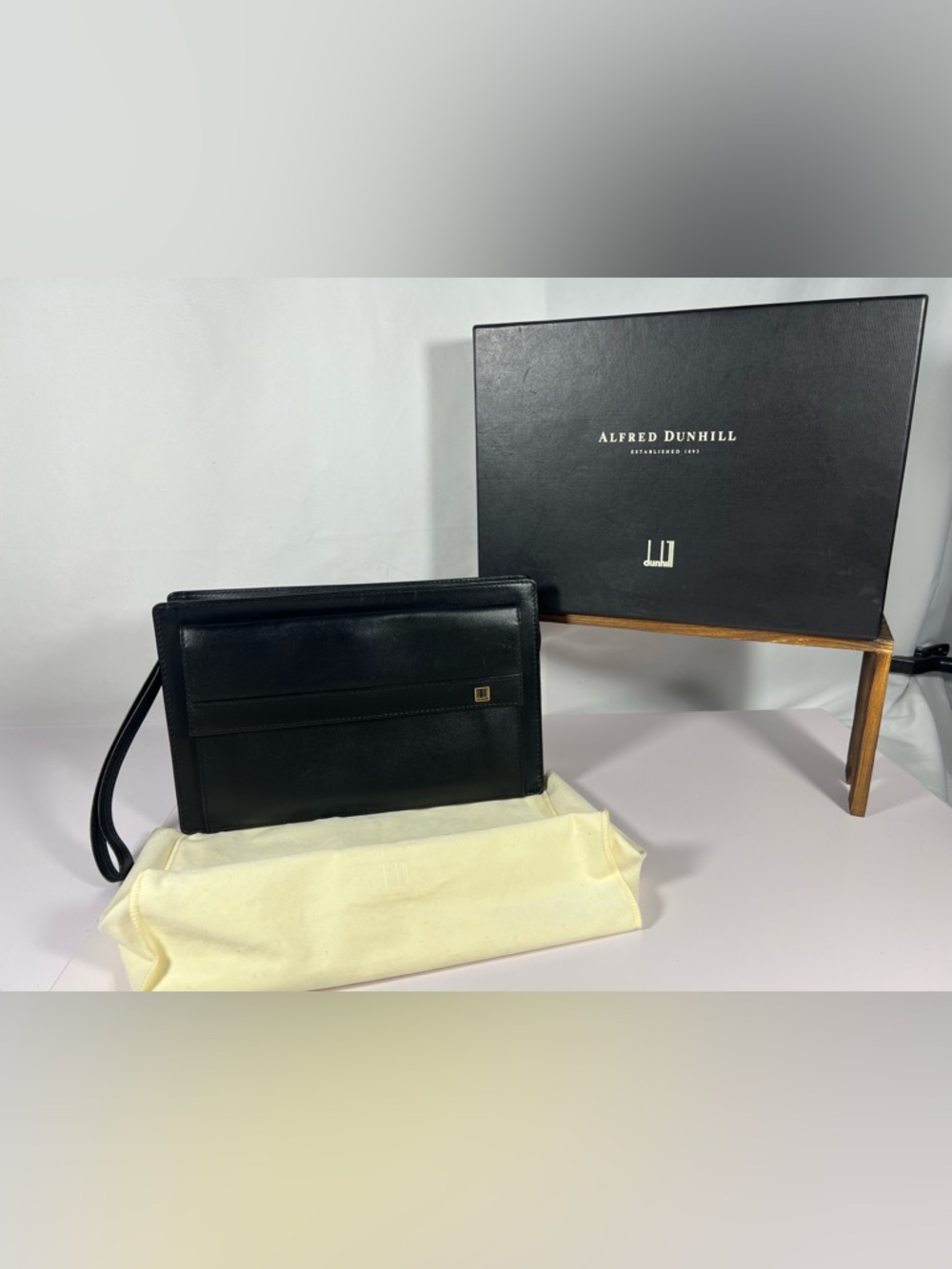 7054: Vintage Dunhill Black Leather Wristlet Clutch w/ Box & Dust Bag